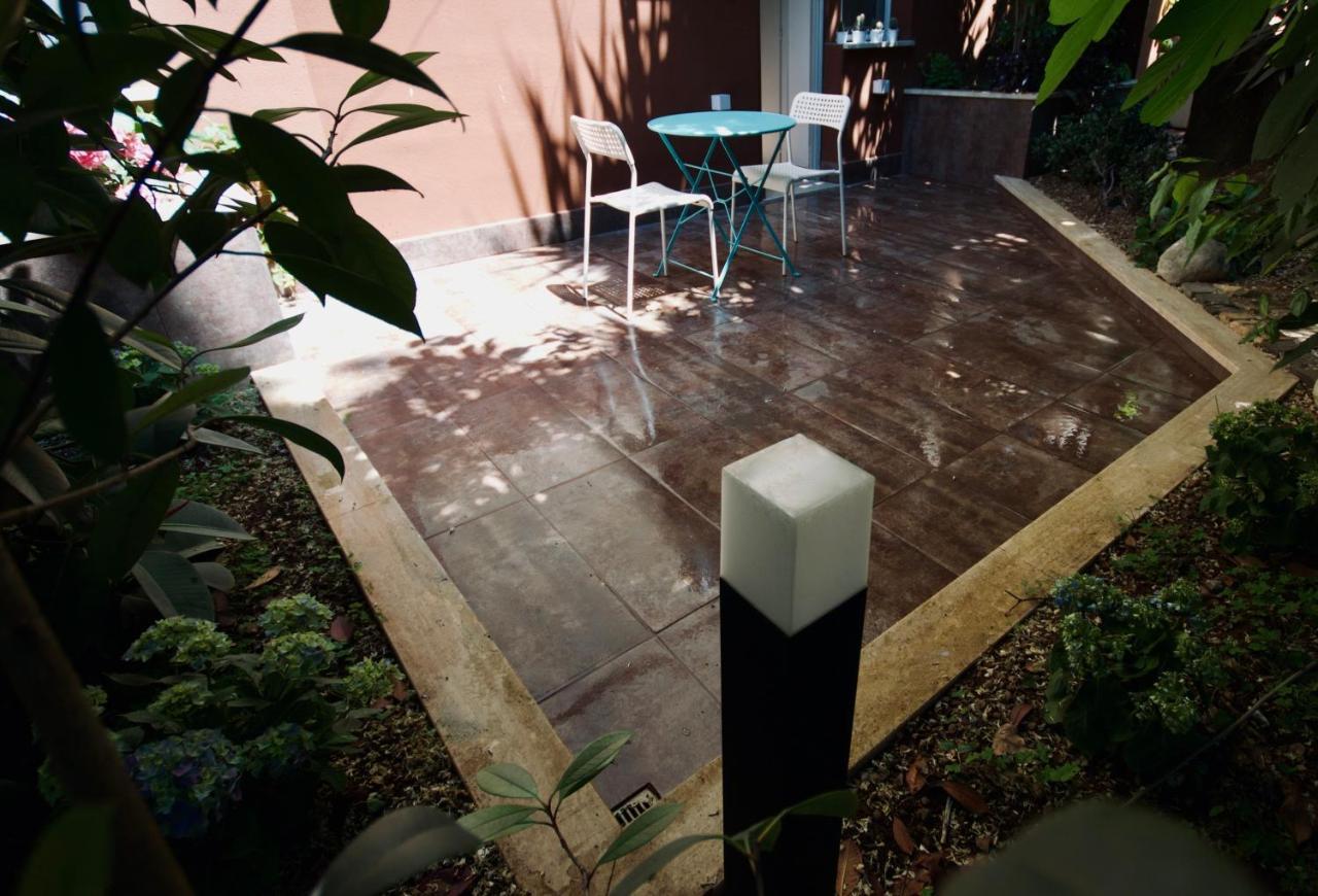 Kiwi Apartment Latina Luaran gambar