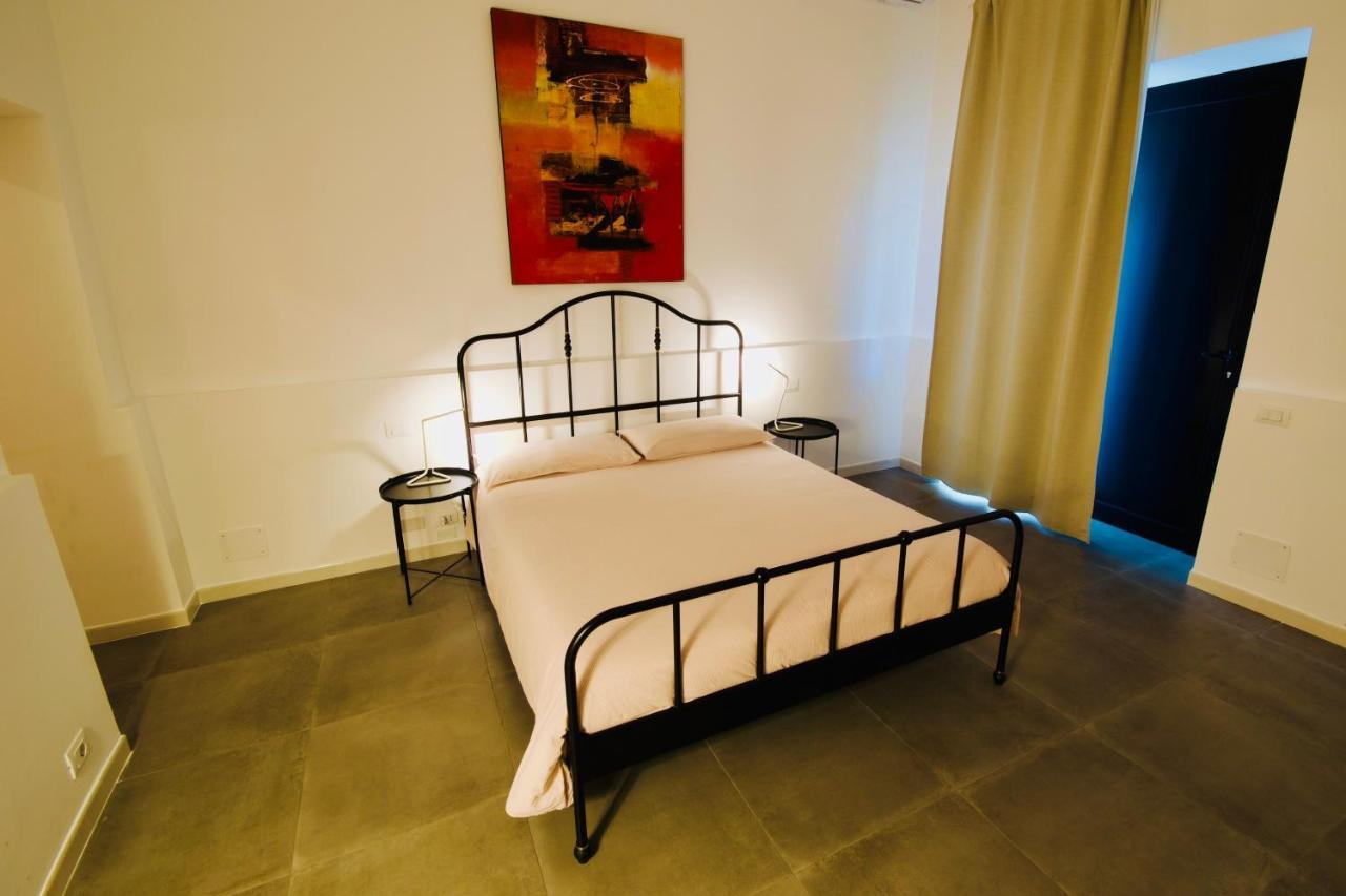 Kiwi Apartment Latina Luaran gambar